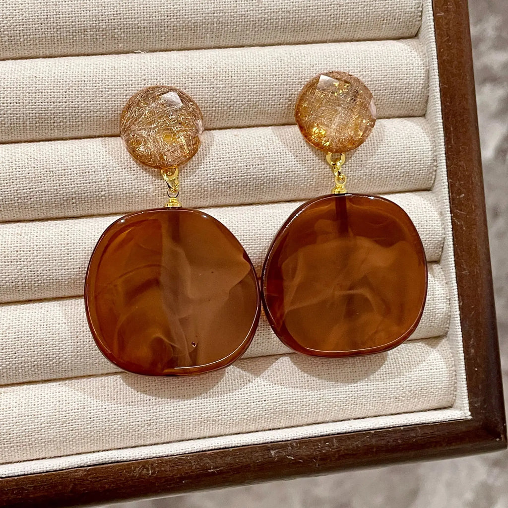 Vintage-Style Brown Resin Drop Earrings